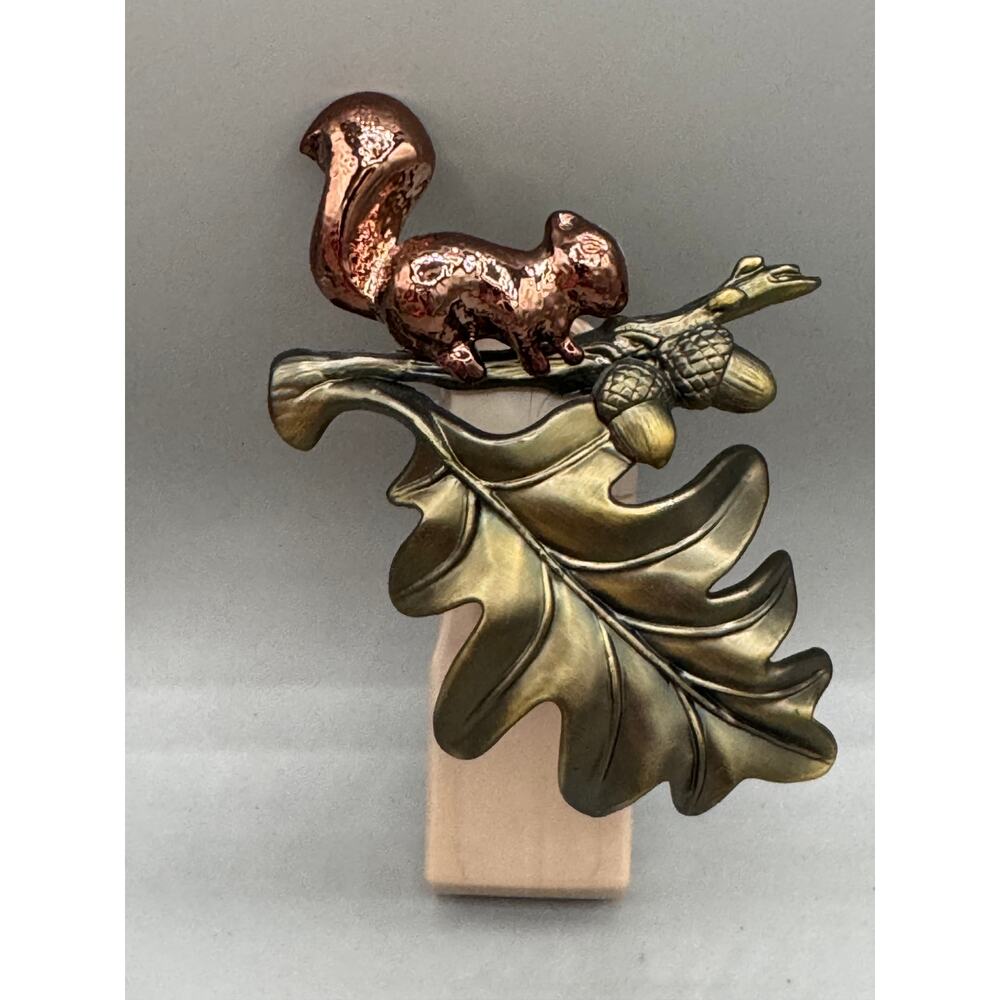 Bath & Body Works Wallflowers Squirrel & Leaf Fragrance Diffuser